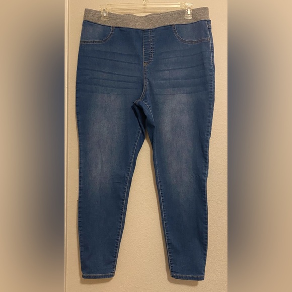 No Boundaries Denim - No Boundaries Pull Up Jean Jeggings - Size XXXL - Like New!